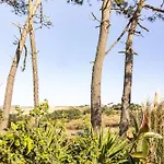Bed and breakfast Santa Cruz Surf House By Stoke Travel *