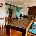 Bed and breakfast Santa Cruz Surf House By Stoke Travel A dos Cunhados