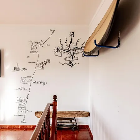Santa Cruz Surf House By Stoke Travel Alojamento de Acomodação e Pequeno-almoço Aldeia dos Cunhados