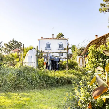 Santa Cruz Surf House By Stoke Travel * Aldeia dos Cunhados