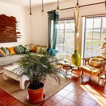 Santa Cruz Surf House By Stoke Travel Alojamento de Acomodação e Pequeno-almoço Aldeia dos Cunhados