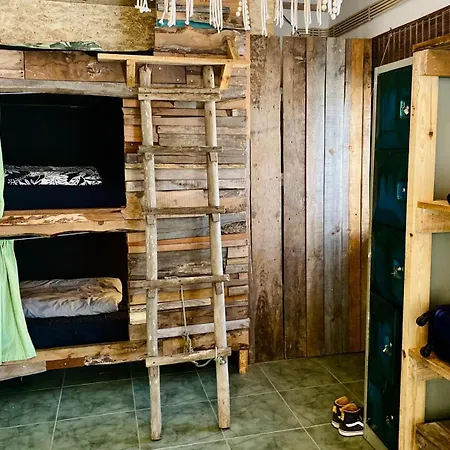 Bed & Breakfast Santa Cruz Surf House By Stoke Travel