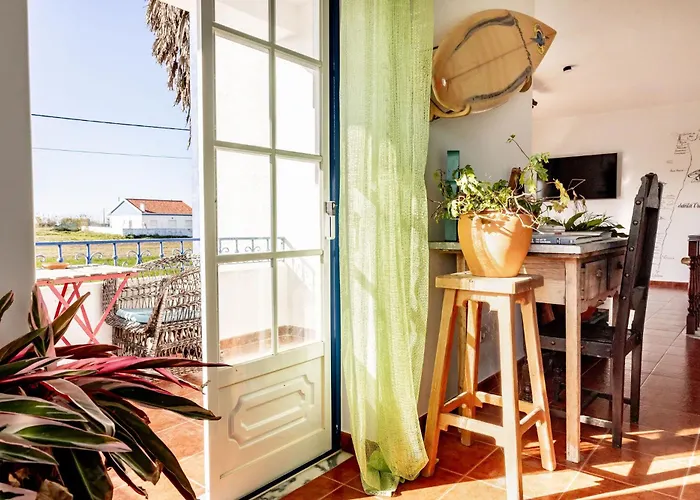 Santa Cruz Surf House By Stoke Travel A dos Cunhados