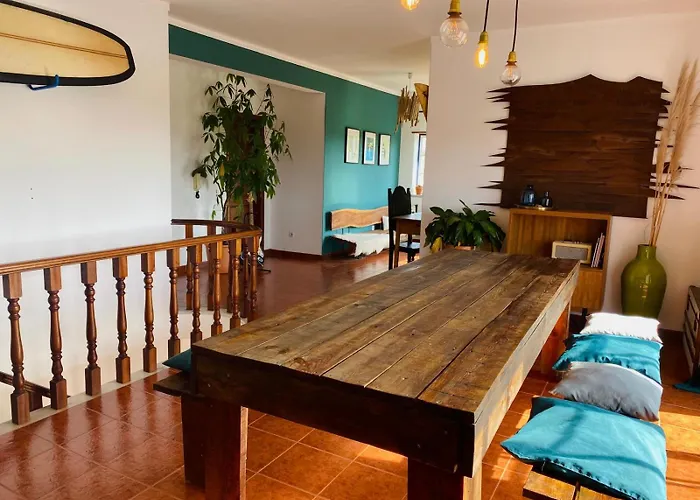 Bed & Breakfast Santa Cruz Surf House By Stoke Travel A dos Cunhados