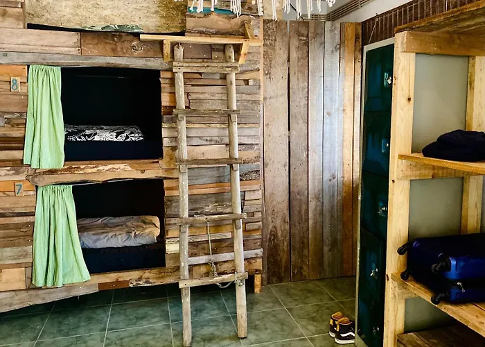 Bed & Breakfast Santa Cruz Surf House By Stoke Travel