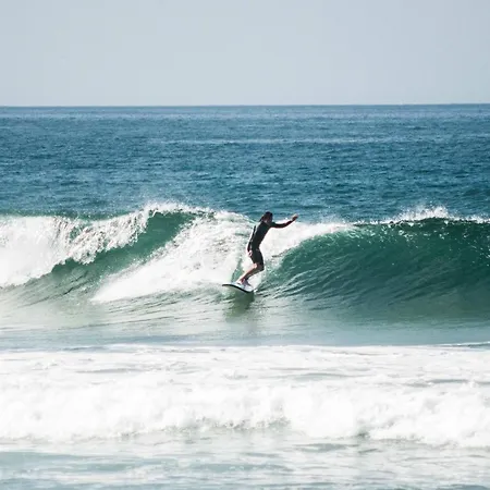 ベッド・アンド・ブレックファスト Santa Cruz Surf House By Stoke Travel