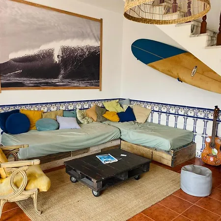 Santa Cruz Surf House By Stoke Travel Bed & Breakfast *