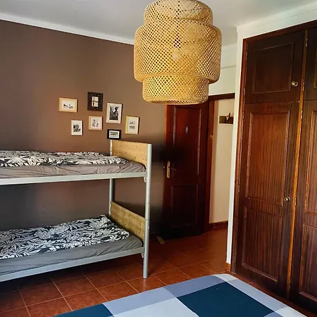 Santa Cruz Surf House By Stoke Travel Bed & Breakfast A dos Cunhados